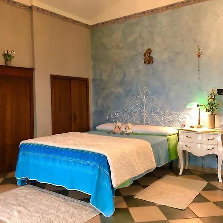 Penthouse 10 Min From Alba +free Parking Apartment Biglini